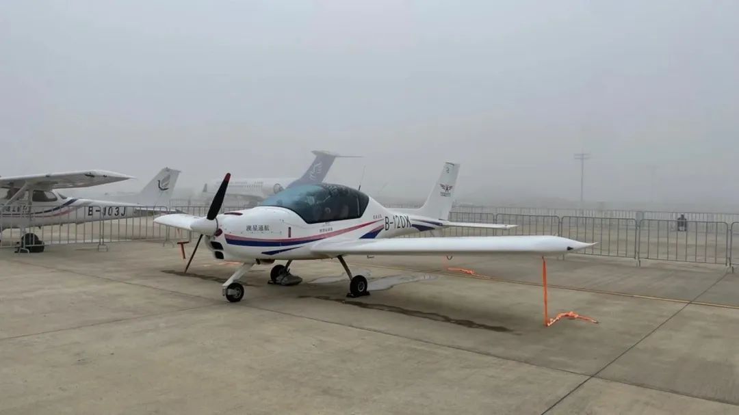 逆势飞舞！k豆钱包航空携手合作同伴亮相2022南昌飞行大会