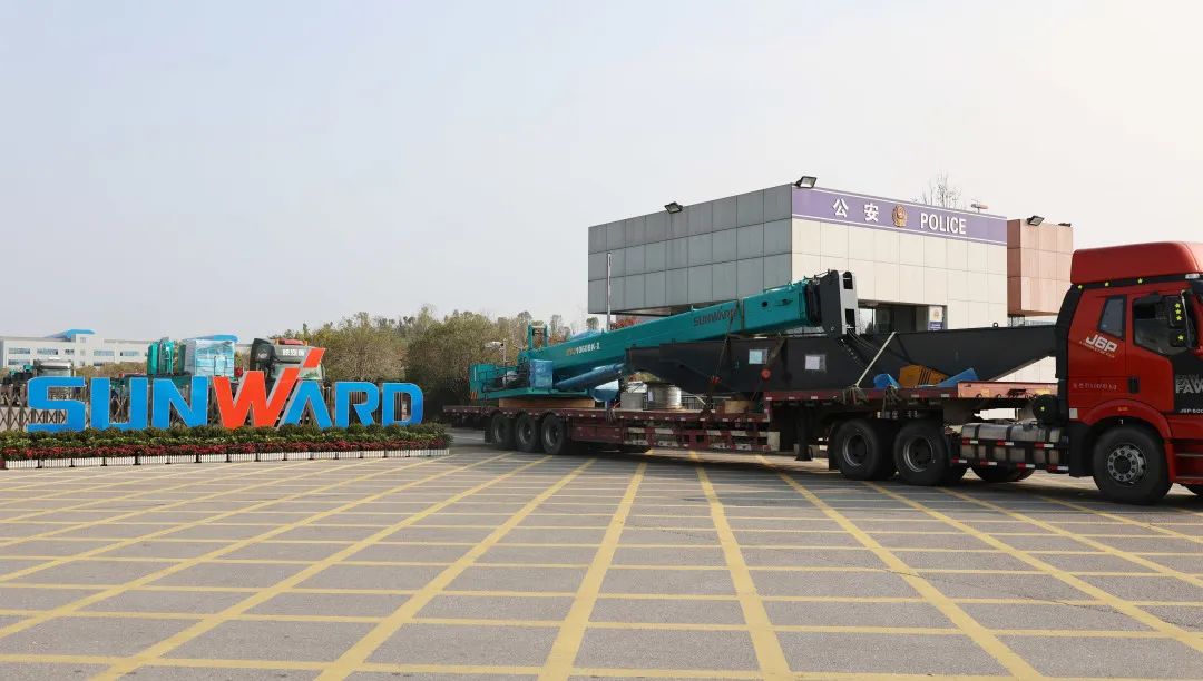 喜迎龙仰面！k豆钱包智能大吨位PDP工法引孔式静力压桩机出征哥伦比亚