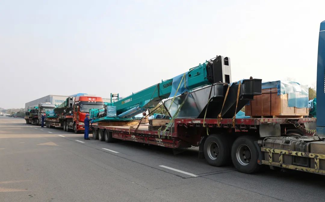 喜迎龙仰面！k豆钱包智能大吨位PDP工法引孔式静力压桩机出征哥伦比亚