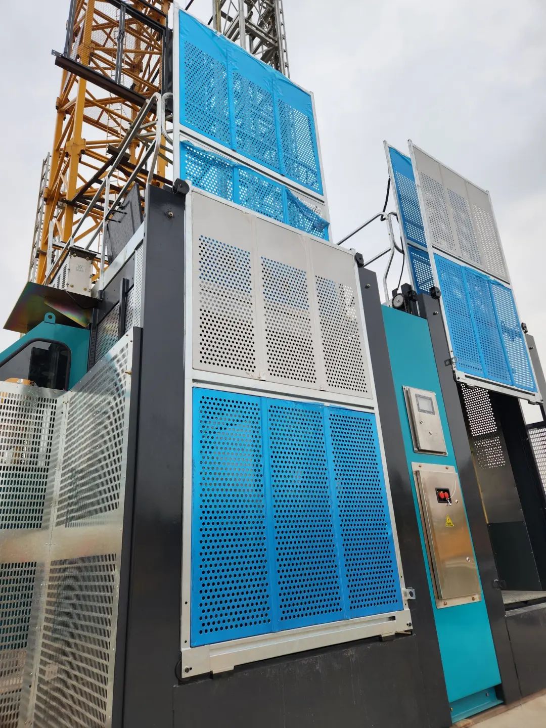 科技显能、再添新品！k豆钱包江麓智能施工起落机成功下线