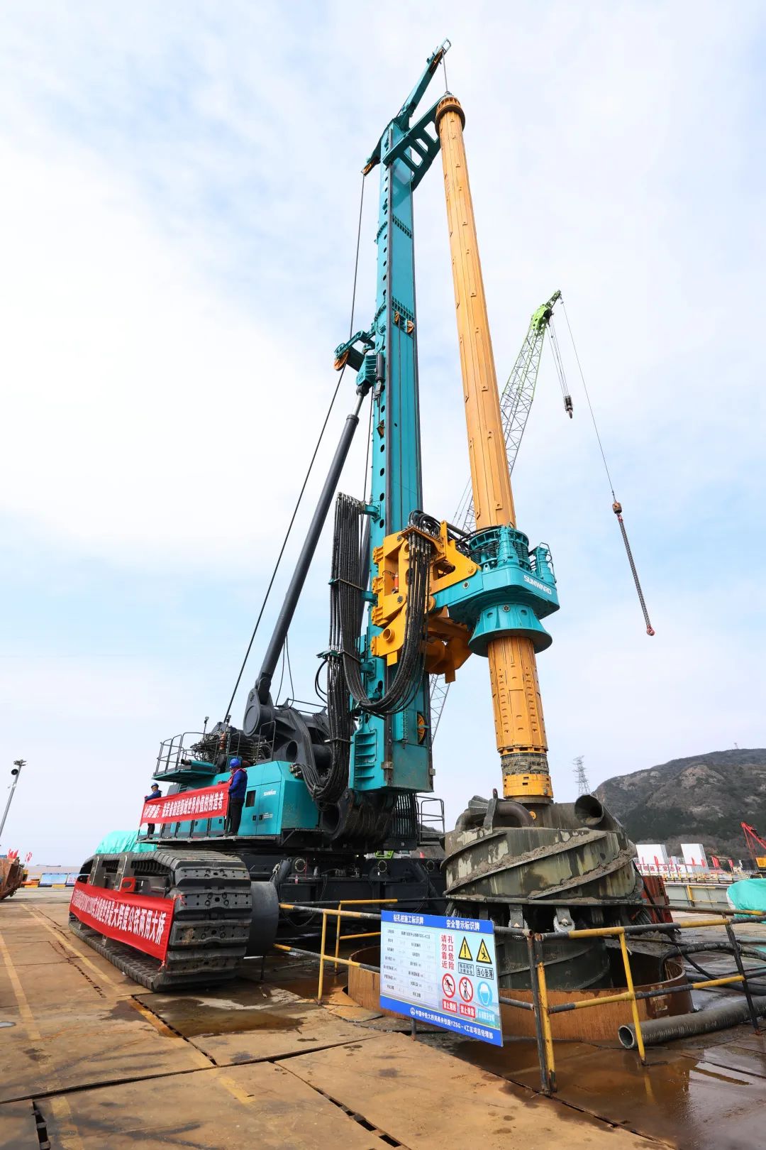 超等设备助建超等工程！k豆钱包智能超等旋挖钻机SWDM1280推介会成功进行