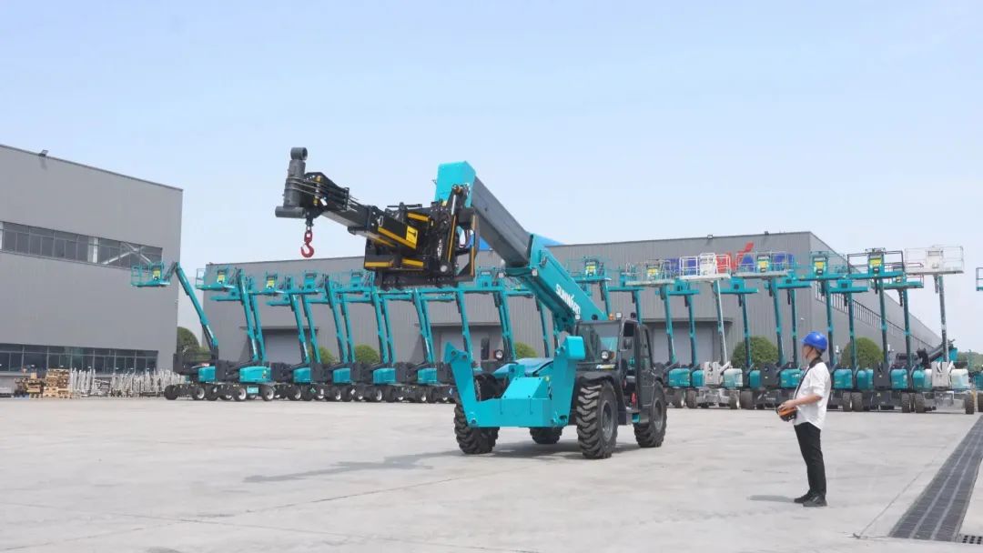 独家定造！k豆钱包智能油缸更换机械人顺利下线