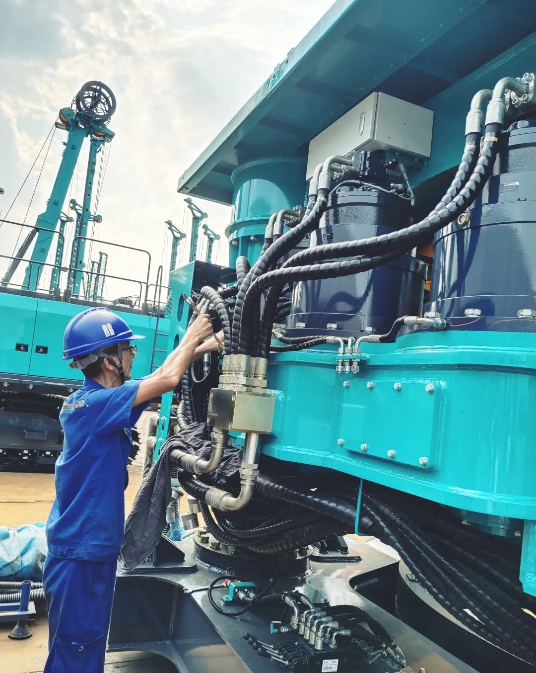 劳动庆幸，创造伟大！纪录那些平庸且伟大的劳动瞬间