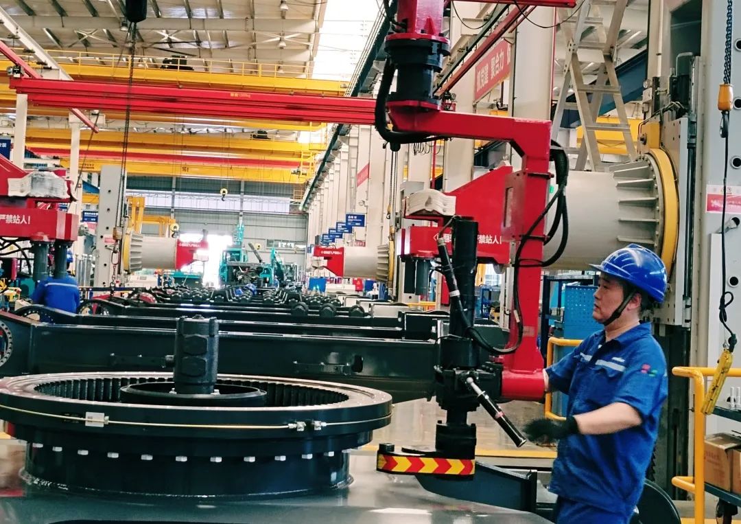 劳动庆幸，创造伟大！纪录那些平庸且伟大的劳动瞬间