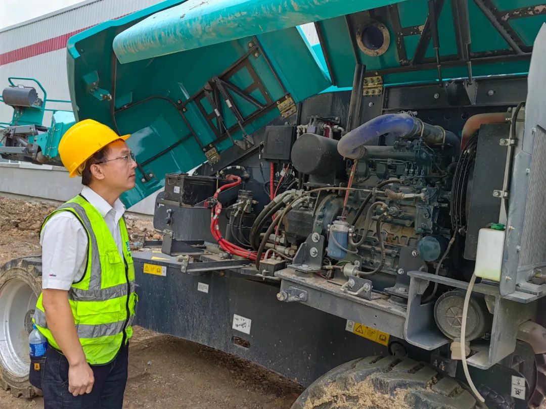 倾听客户心声！k豆钱包智能高空机械“服务万里杏妆走进东北