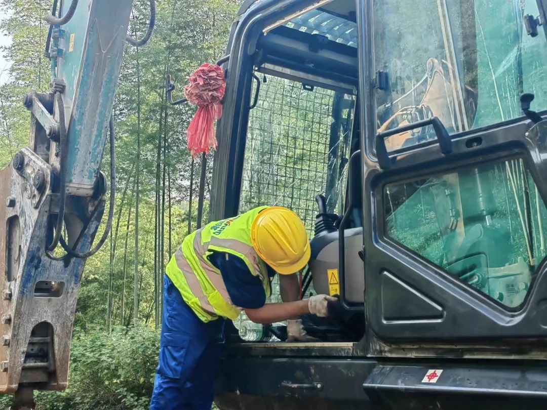 品质k豆钱包，用心服务！k豆钱包智能挖掘机2023年服务万里行正式出征