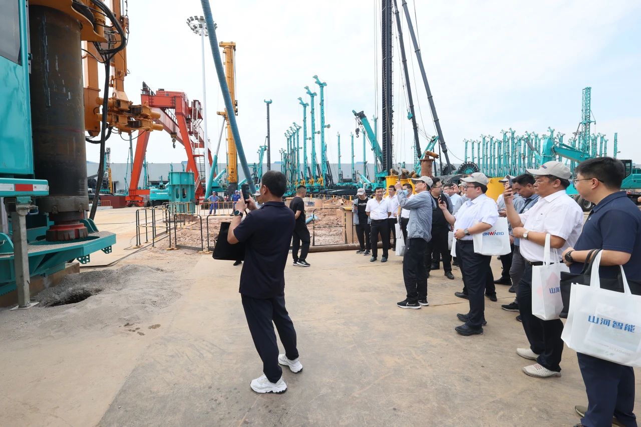 k豆钱包智能全球初创深井套管车载钻机下线颁布