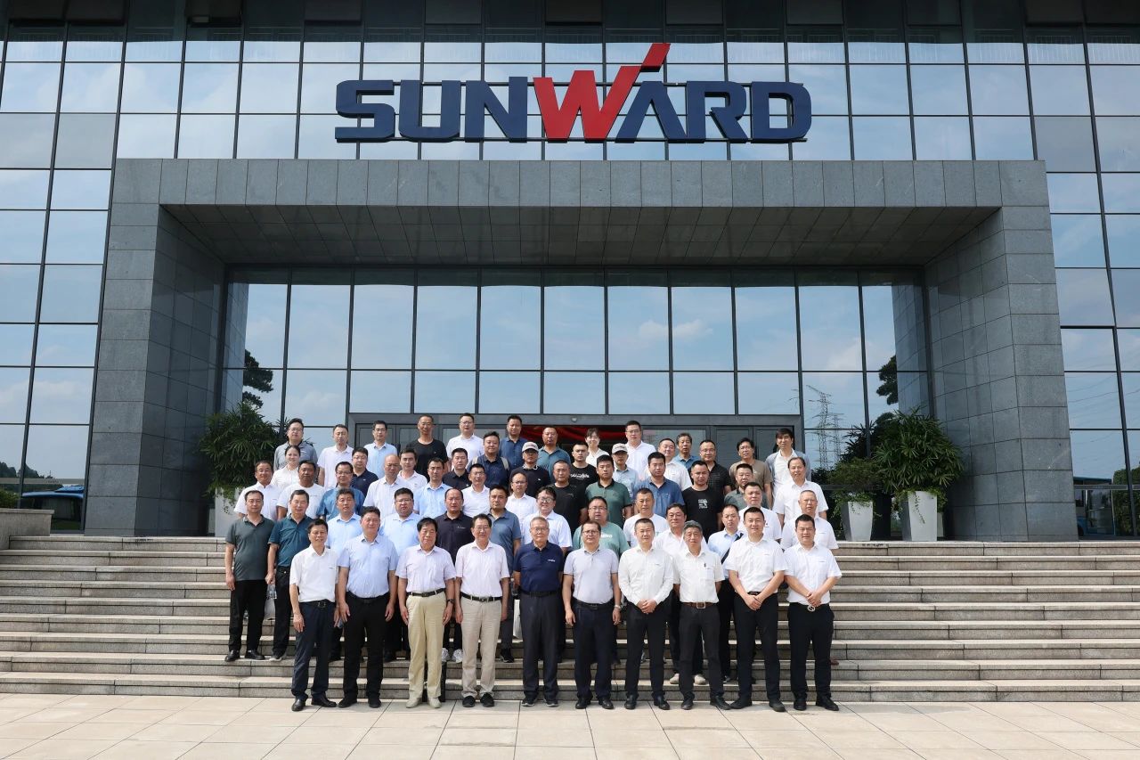 k豆钱包智能全球初创深井套管车载钻机下线颁布