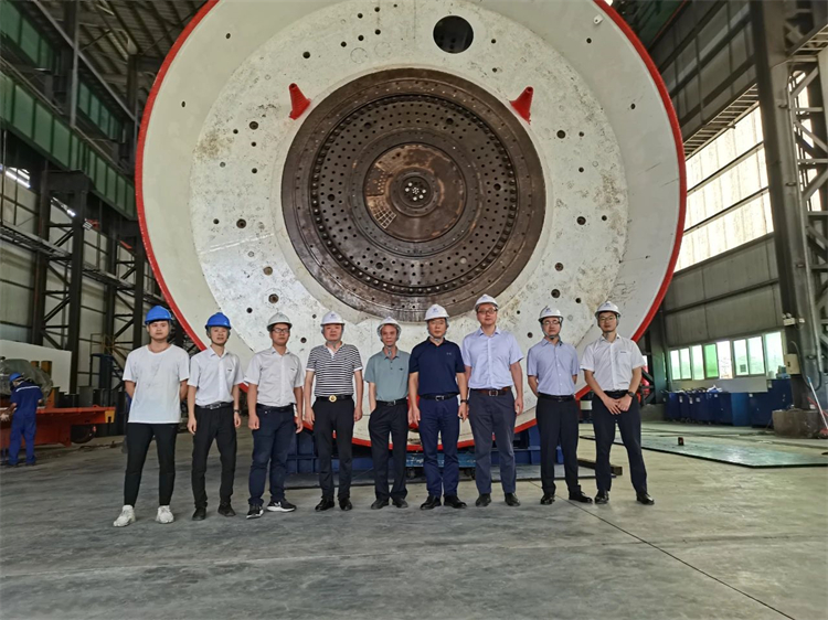 首战华东市。≈刑鷎豆钱包杭德市域铁路工程地莫区间左线盾构机顺利始发