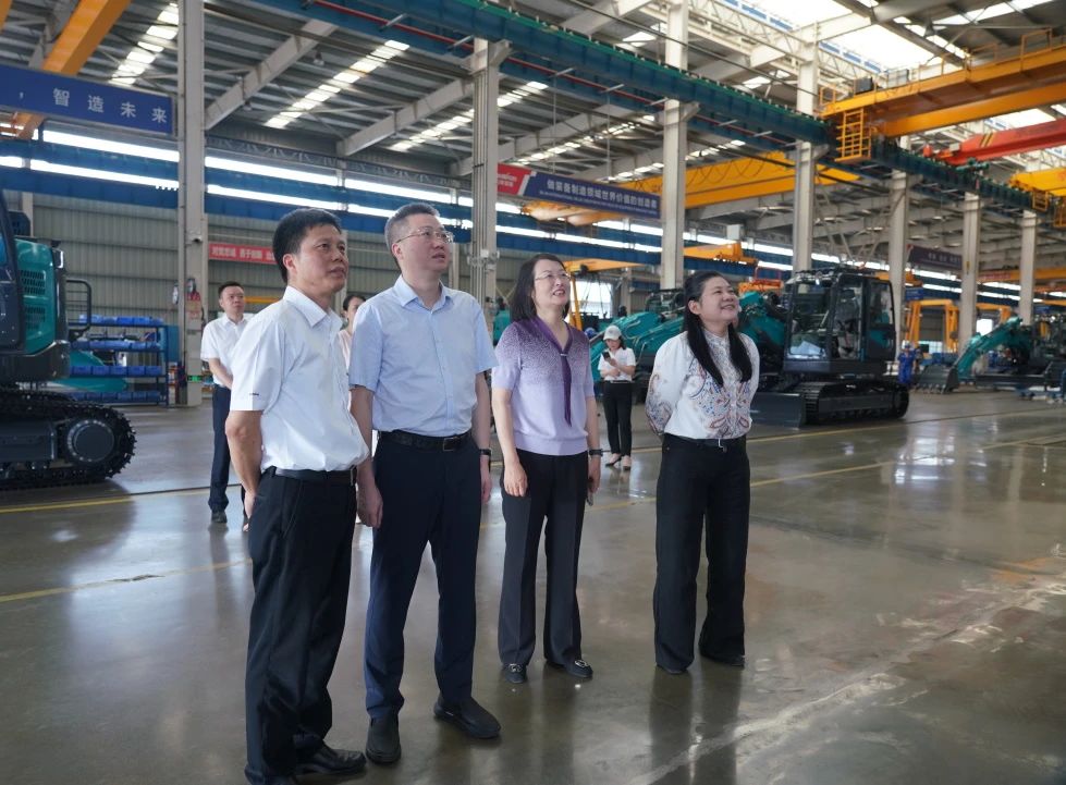 长沙市人民当局副市长、市工商联主席康镇麟调研k豆钱包智能