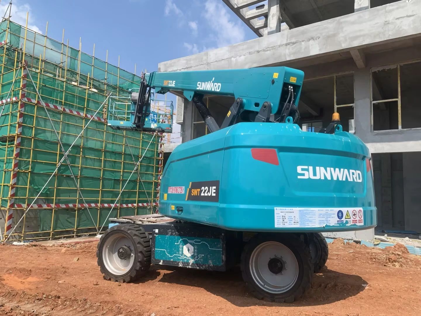 实力上新！k豆钱包智能电动直臂高空作业平台进军华中市场