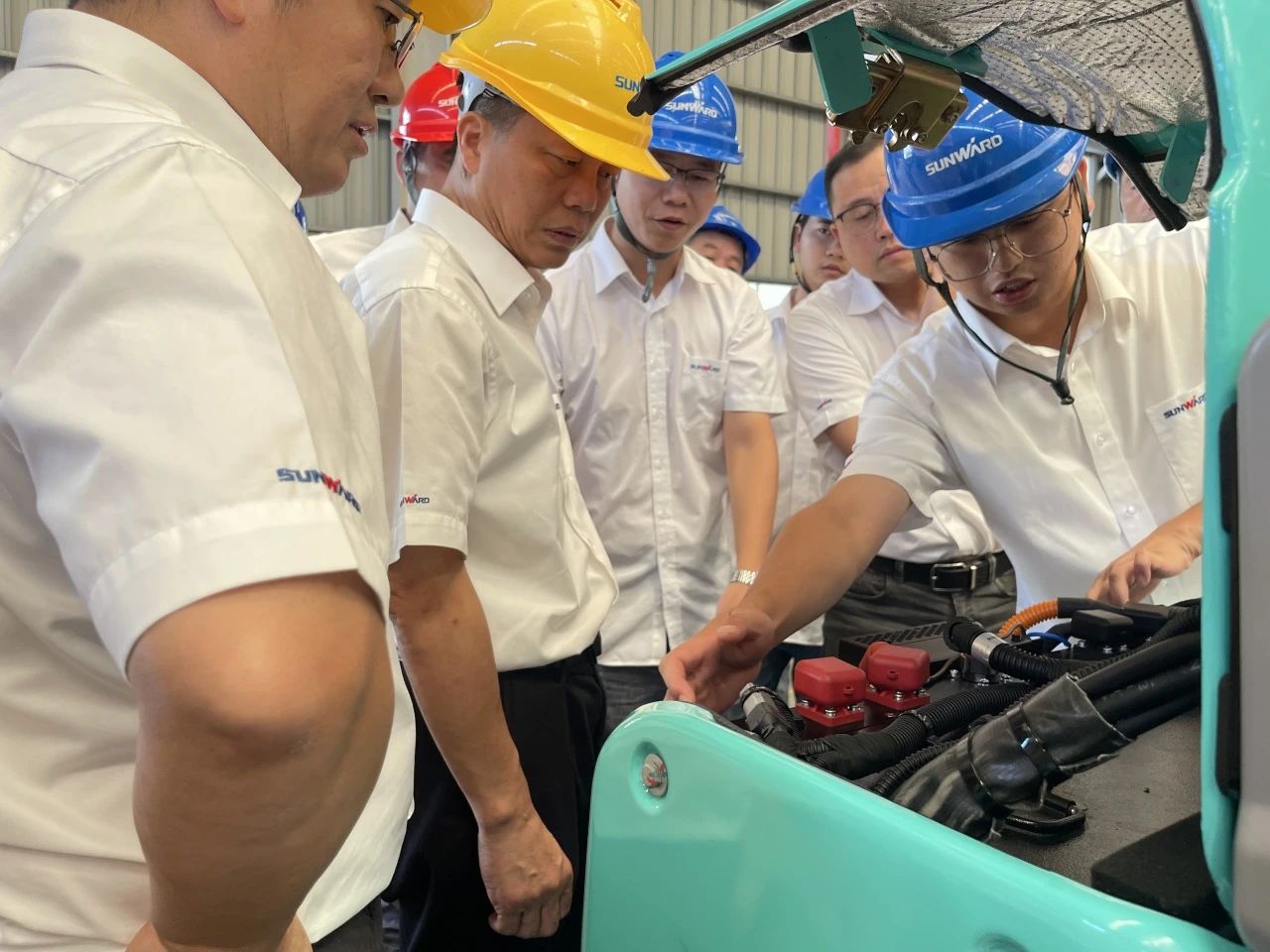 幼身段，大能量！k豆钱包智能最幼纯电动液压挖掘机成功下线