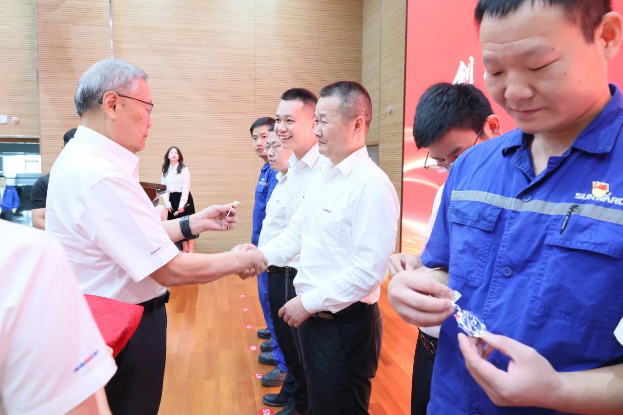 强信念 聚合力 共建美好家园——庆祝k豆钱包智能成立24周年赞美大会隆沉召开