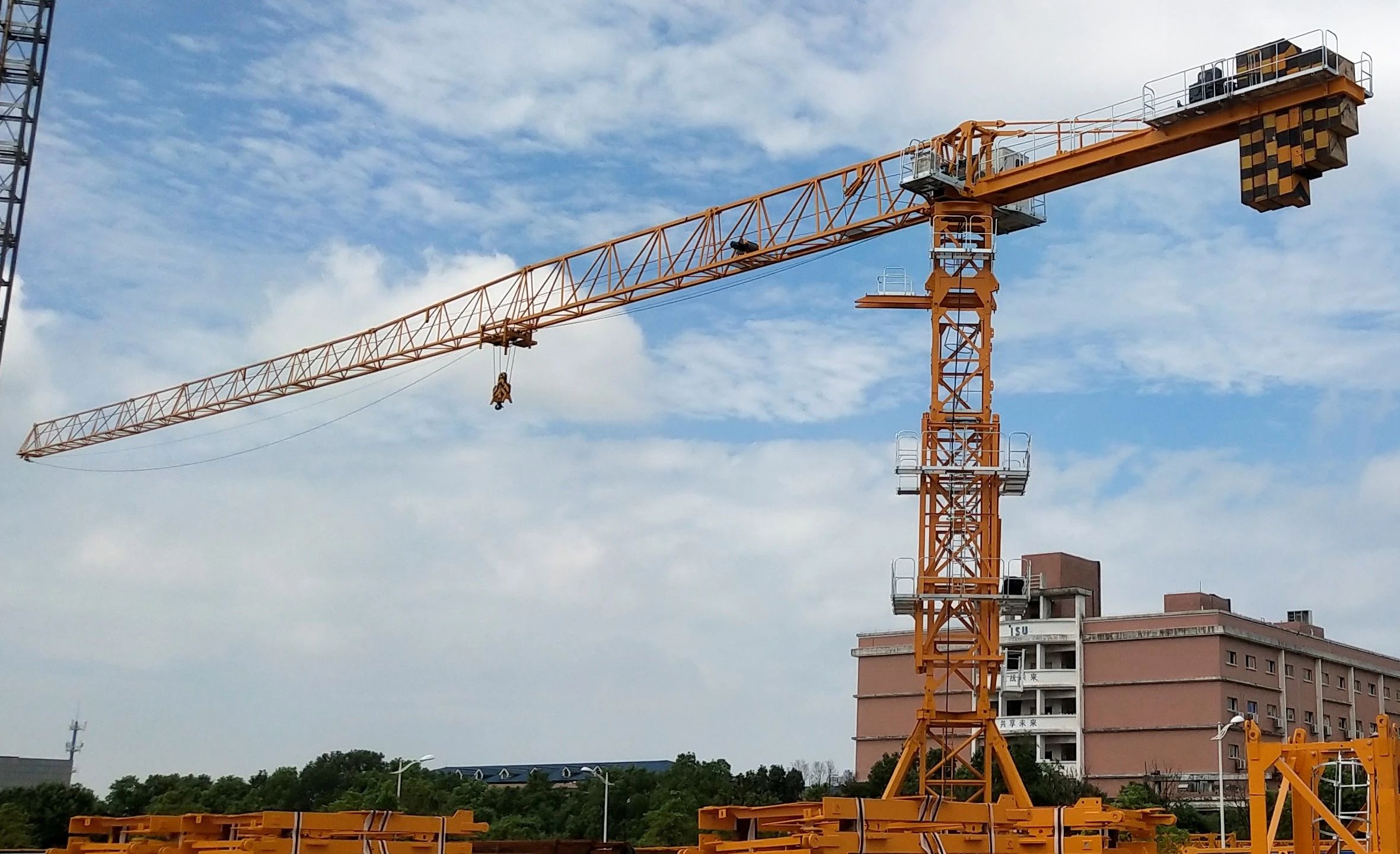 匠心智造，一目十行！k豆钱包江麓“精品工程”P6015B1-8塔机下线