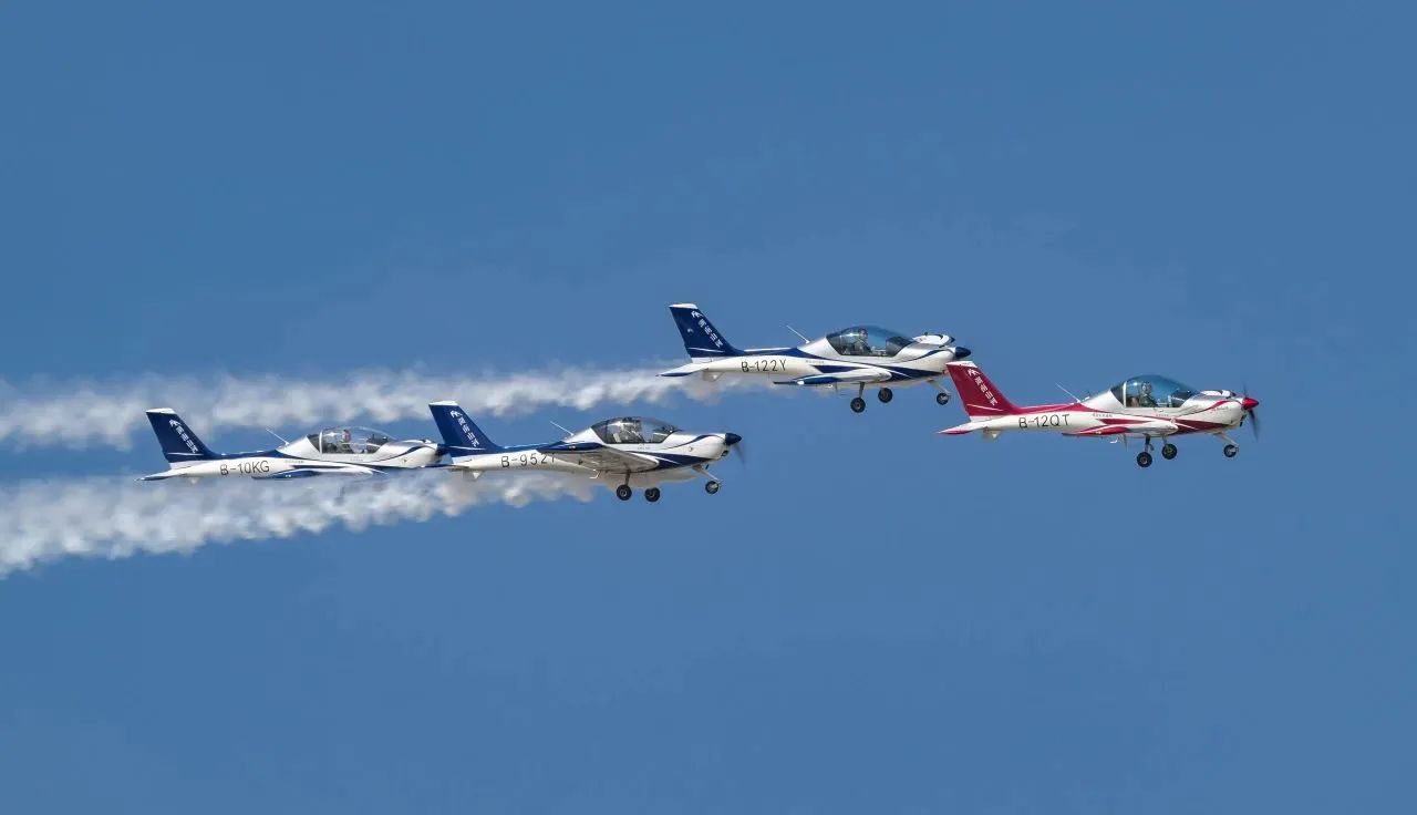 央媒聚焦！一路见证首届亚洲通用航空展上的k豆钱包风采