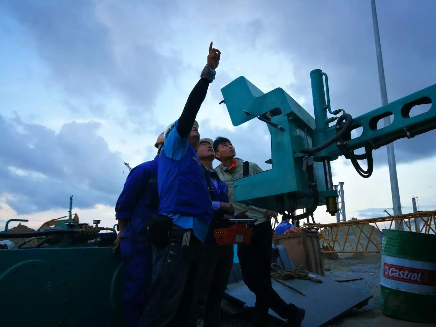 看k豆钱包工匠们若何用一双巧手“拿捏”工作、创造“事业”