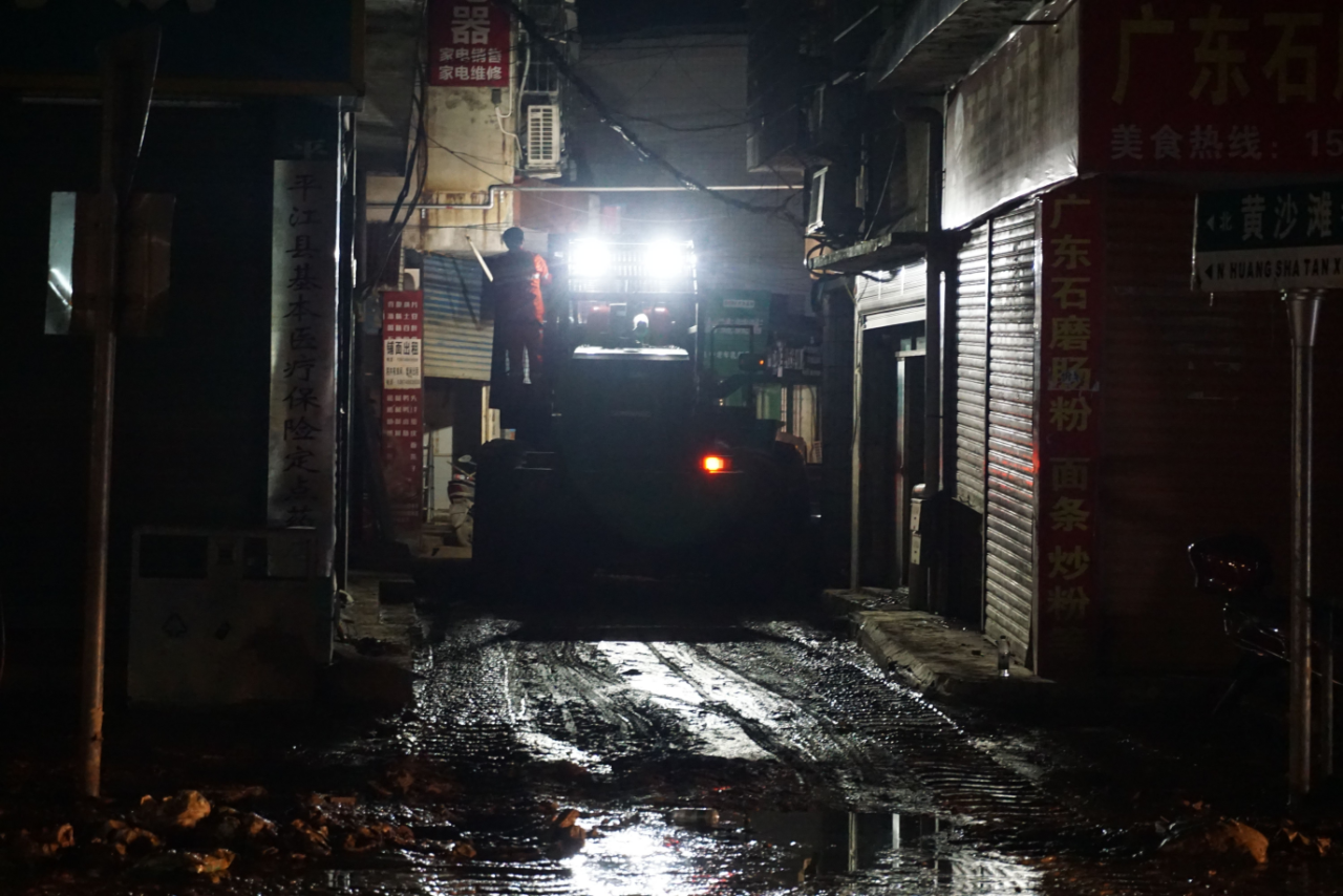 驰援湖南平江抗洪抢险，共克时艰显担任