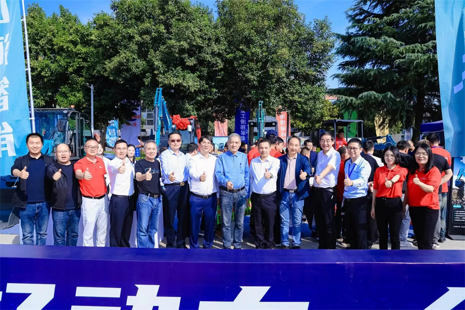 展示“掘”对实力！k豆钱包智能亮相2024微挖大会暨幼型设备大会