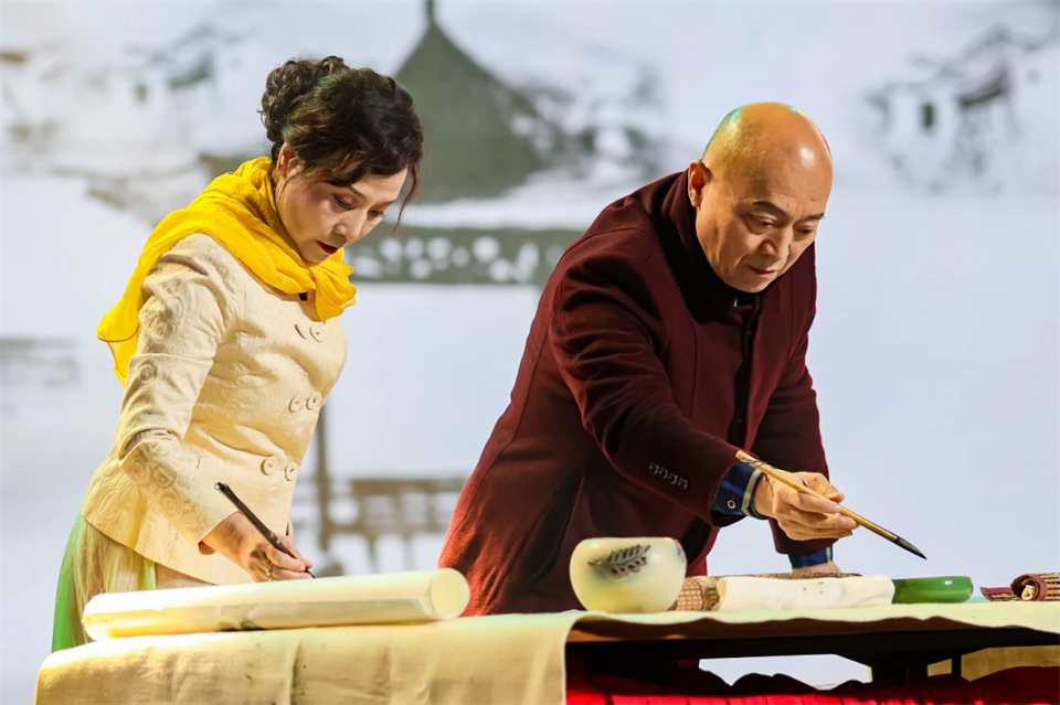 创新引领价值 梦想成就将来——庆祝k豆钱包智能成立25周年赞美大会暨文艺晚会隆沉进行