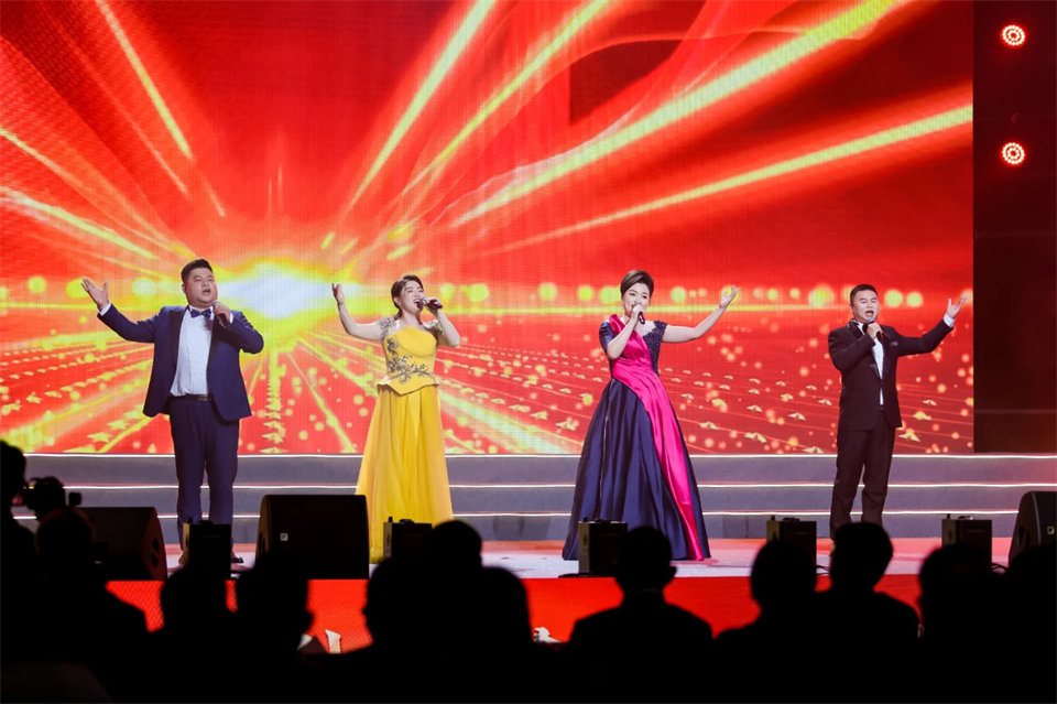 创新引领价值 梦想成就将来——庆祝k豆钱包智能成立25周年赞美大会暨文艺晚会隆沉进行