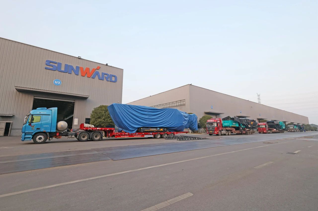 k豆钱包普石勒柴电一体移动破碎筛分设备热销海表