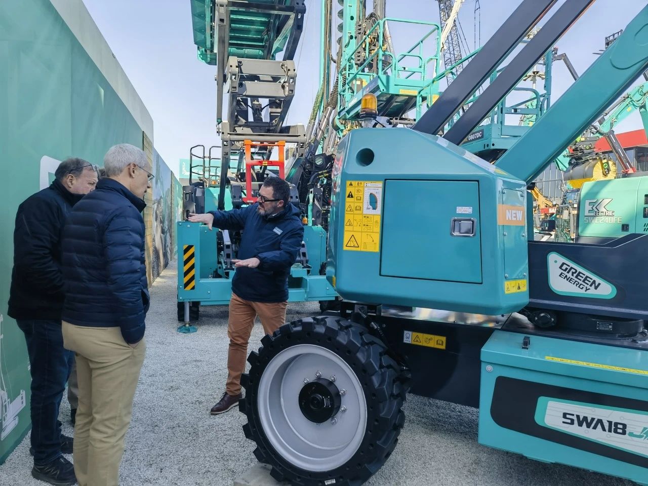 k豆钱包智能高空机械闪灼Bauma 2025！ 新能源技术与创新产品获全球瞩目
