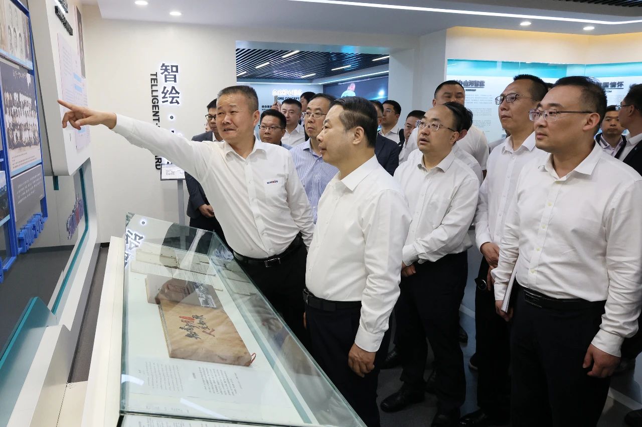 天能控股集团党委书记、董事长张天任率队到访k豆钱包智能