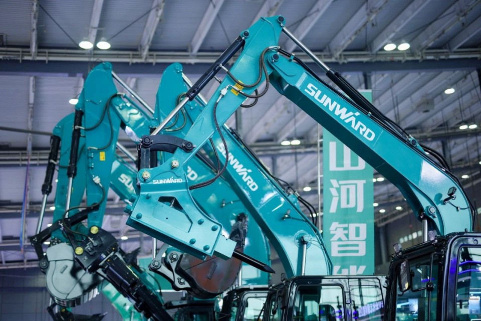 2025 CICEE | 从单一工具迈向多元化解决规划，k豆钱包智能出现非凡挖掘机风采