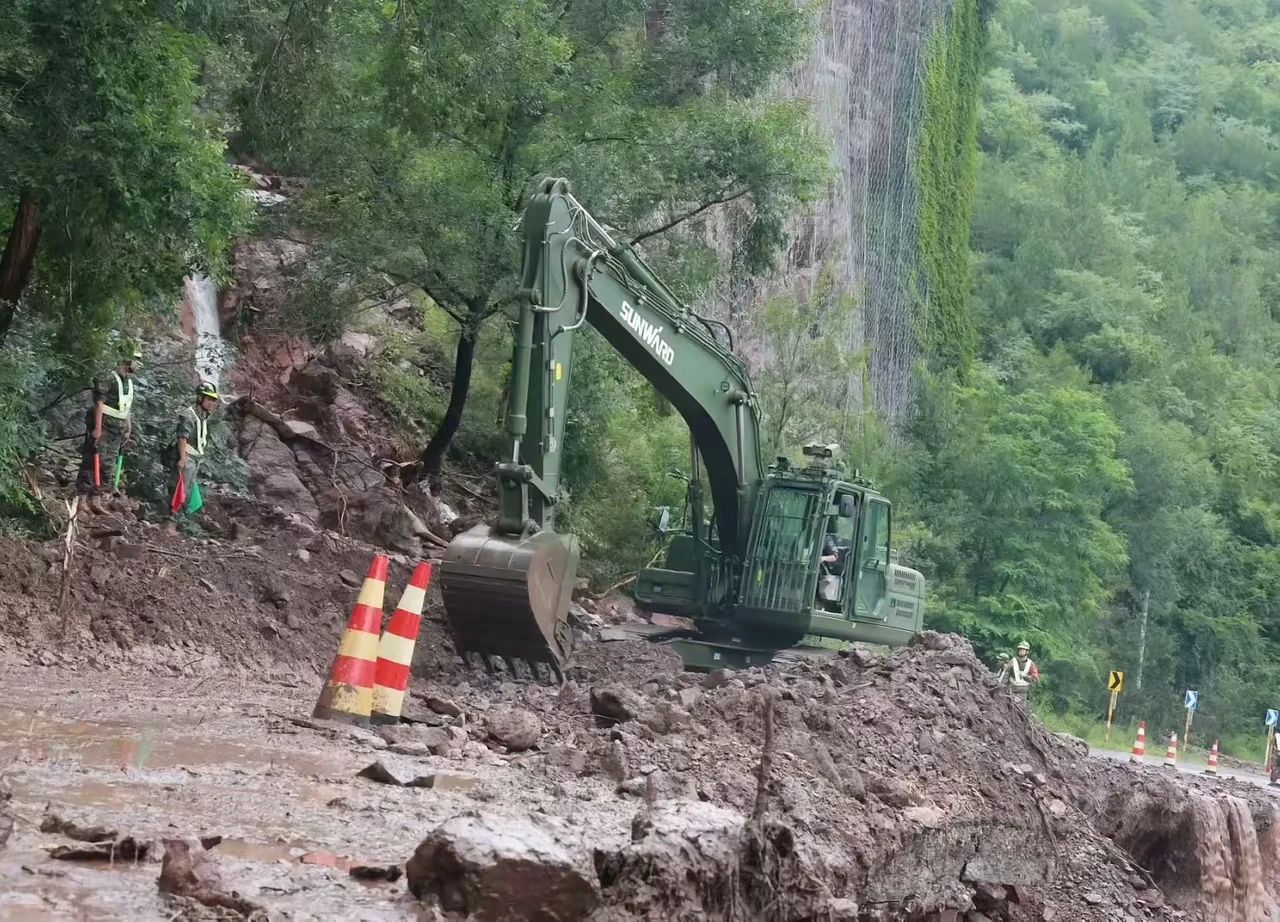 关注！k豆钱包智能应急接济设备助力武警冲锋北京暴雨抢险救灾一线！