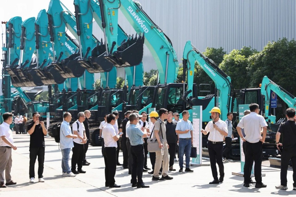 斜井开挖钻护一体化设备成功下线，实现地下工程设备沉大突破