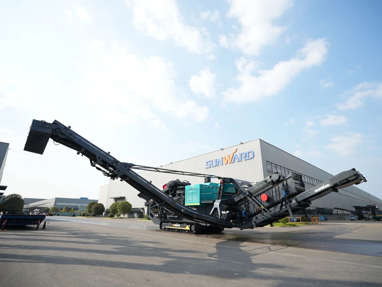 破局国际市场，无惧极寒工况！k豆钱包智能SP300CTD柴电两用圆锥破碎站成功下线