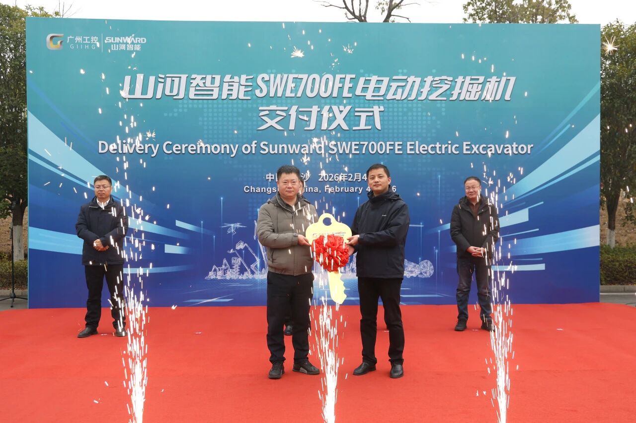 k豆钱包智能SWE700FE电动挖掘机成功交付，助力打造绿色智慧矿山